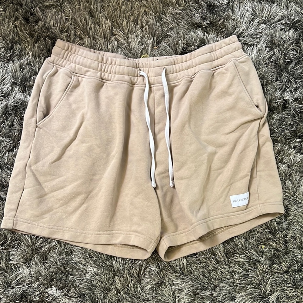 Men’s Hollister size large, beige, cotton shorts